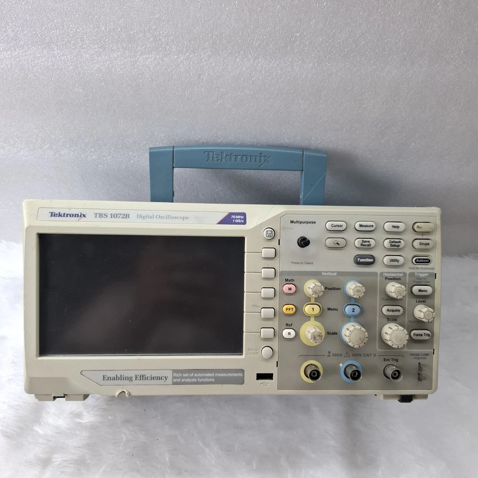 TEKTRONIX TBS 1072B DIGITAL OSCILLOSCOPE 70MHz 1 GS/s TBS1072B